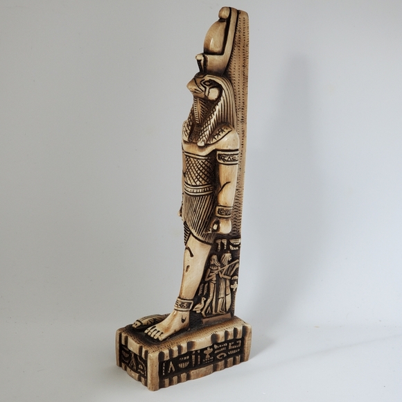 Egyptian god Horus Statue Son of the Pharoah made in Egypt 9.5" tall - Picture 3 of 10